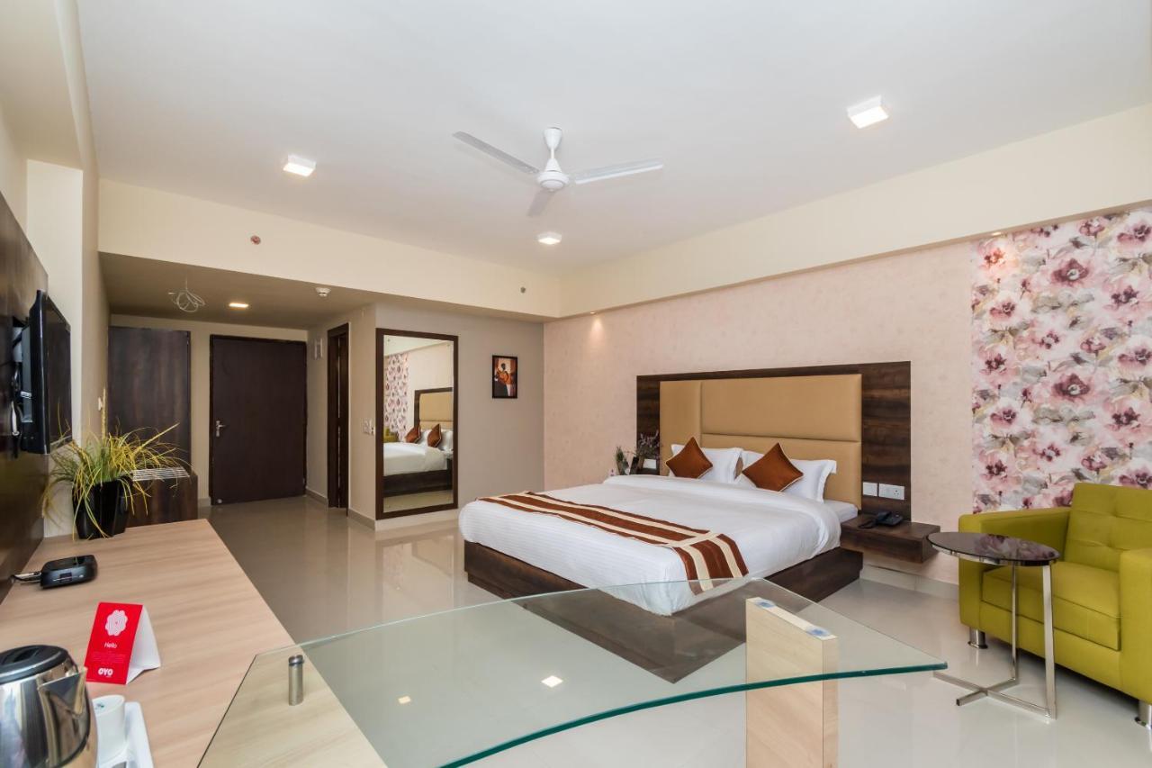Capital O 10212 Hotel West Willows Xanadu Kolkata Eksteriør bilde