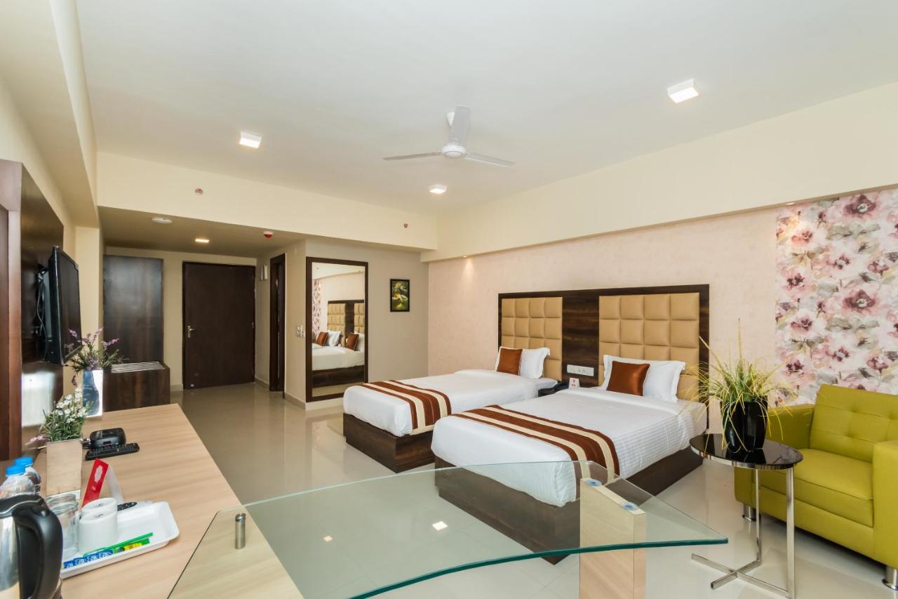Capital O 10212 Hotel West Willows Xanadu Kolkata Eksteriør bilde