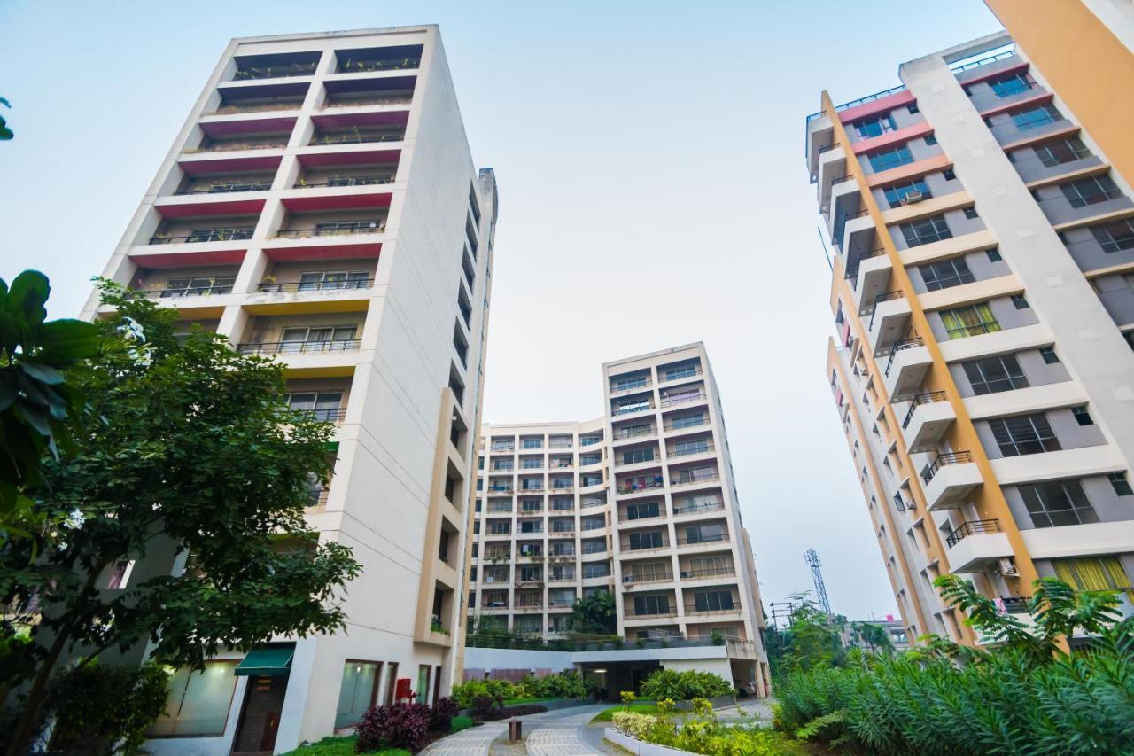 Capital O 10212 Hotel West Willows Xanadu Kolkata Eksteriør bilde