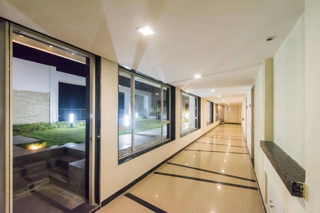 Capital O 10212 Hotel West Willows Xanadu Kolkata Eksteriør bilde