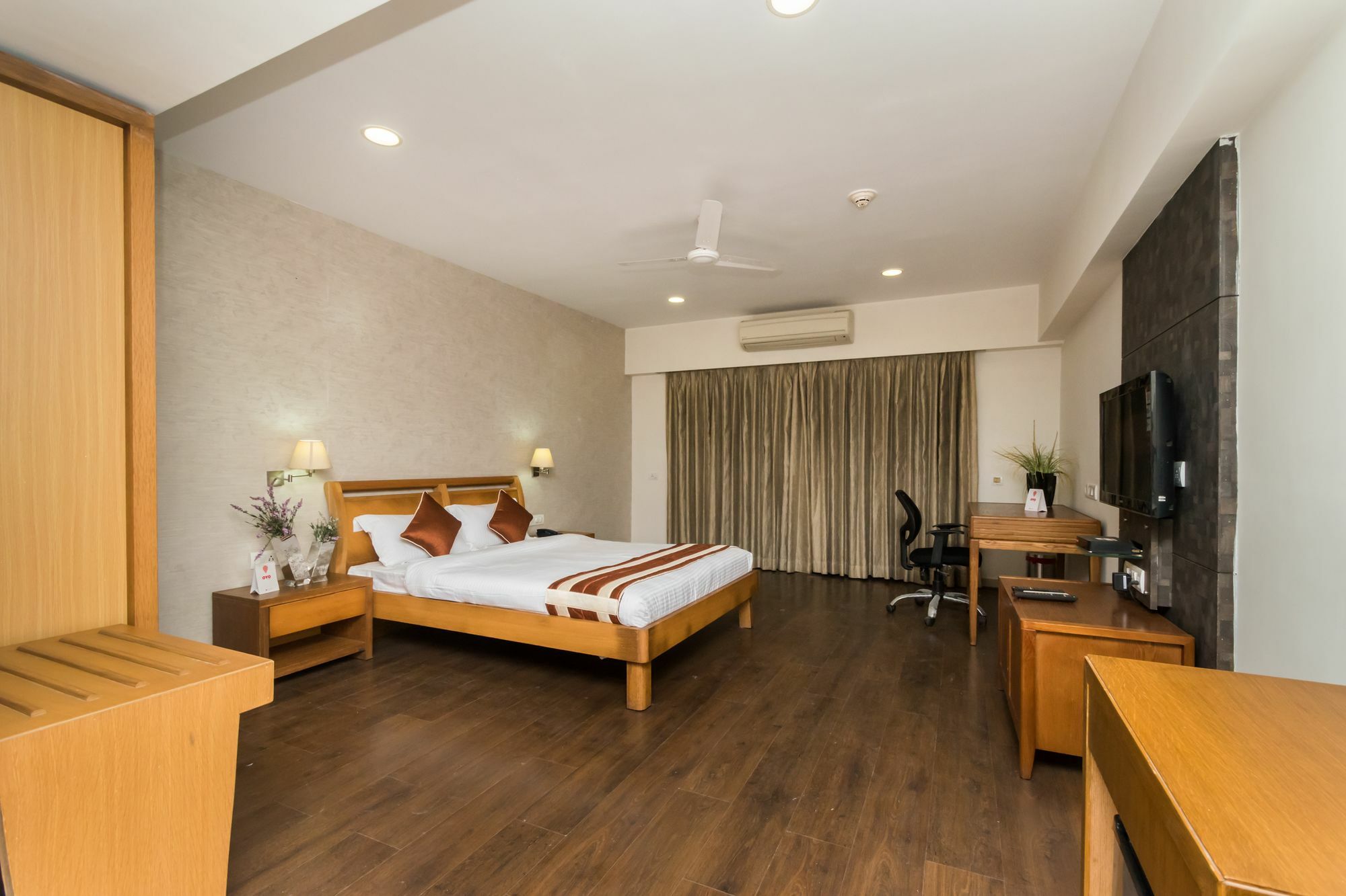 Capital O 10212 Hotel West Willows Xanadu Kolkata Eksteriør bilde
