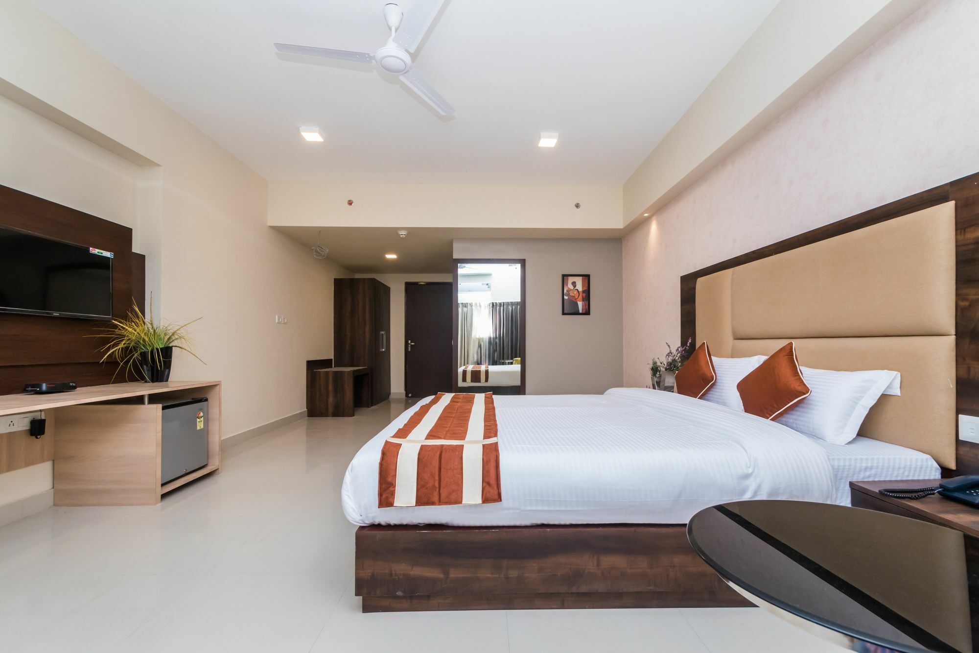 Capital O 10212 Hotel West Willows Xanadu Kolkata Eksteriør bilde